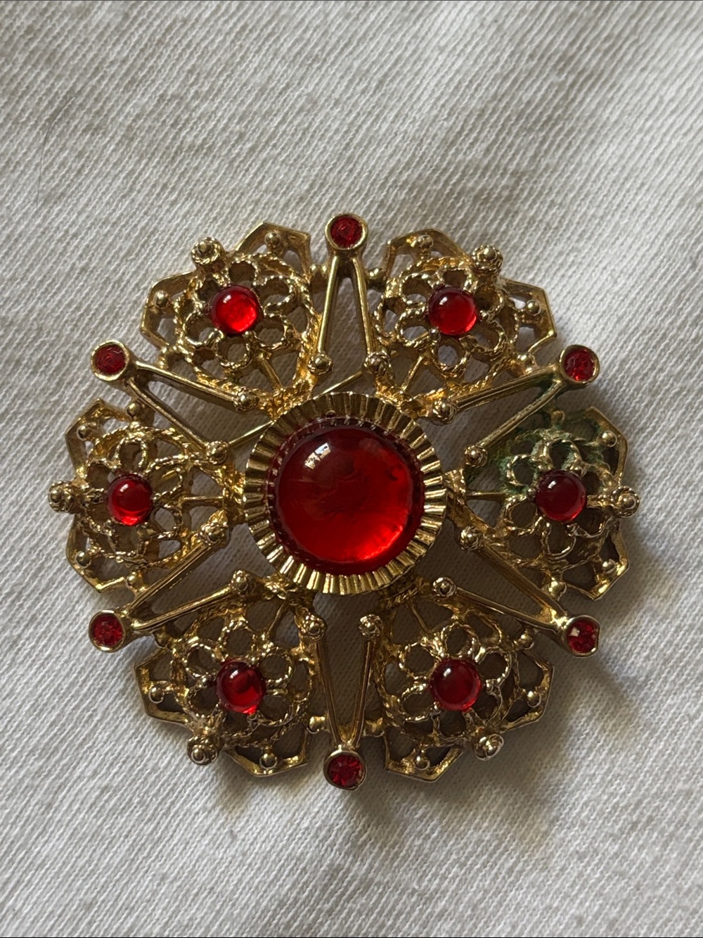 vintage sarah coventry ruby red starburst brooch